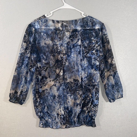 Chicos Blouse Womens 0 Black Blue Animal Print 3/4 Sleeve Sheer Buttons Fitted - Picture 8 of 14